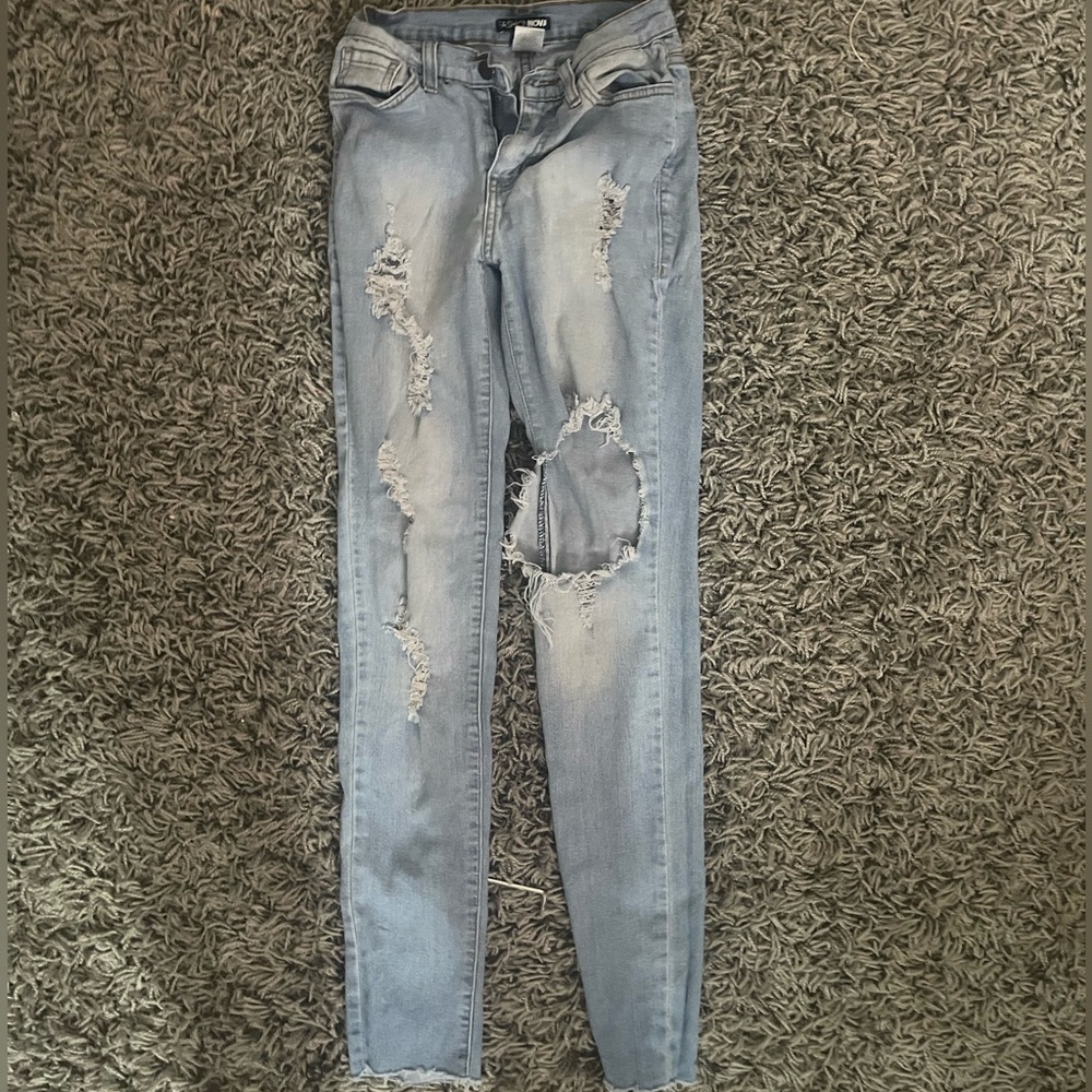 Fashion nova jeans.